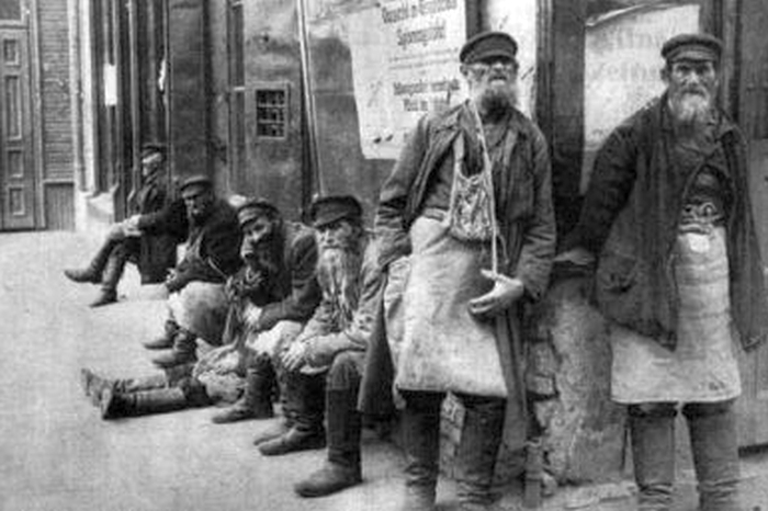 Yiddishland 700